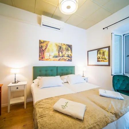 Orgula 1 홈스테이 룸바르다